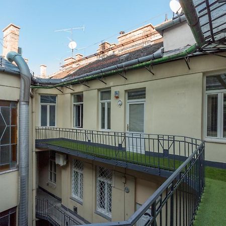Luxury Dream Suite In The Absolute Center Budapest Exterior photo